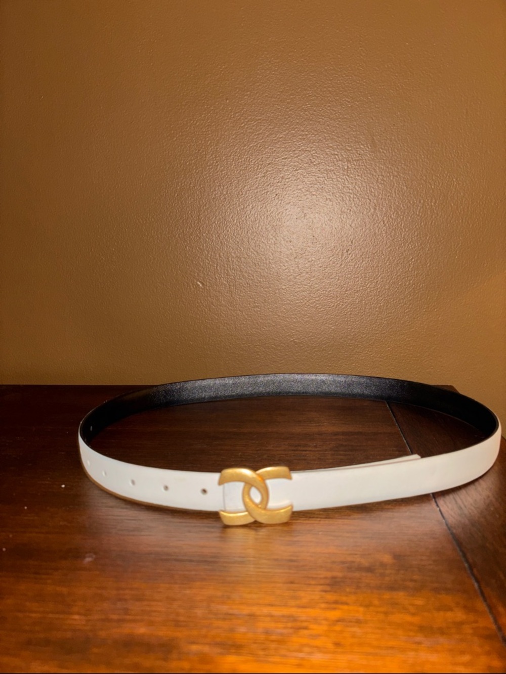 White Leather Women's Belt with Gold Interlocking Buckle - Picture 2 of 5